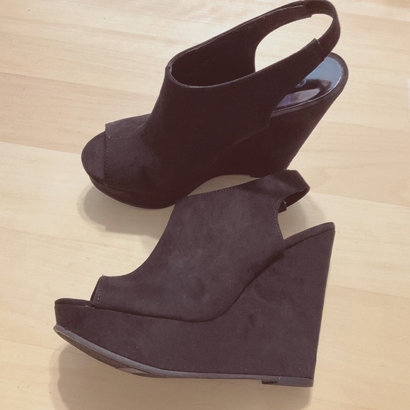 Carlos Santana Black Suede  wedges platform sandals size 7.5 - Picture 1 of 6